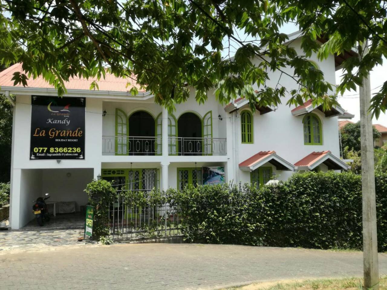 Kandy La Grande Holiday Resort 외부 사진