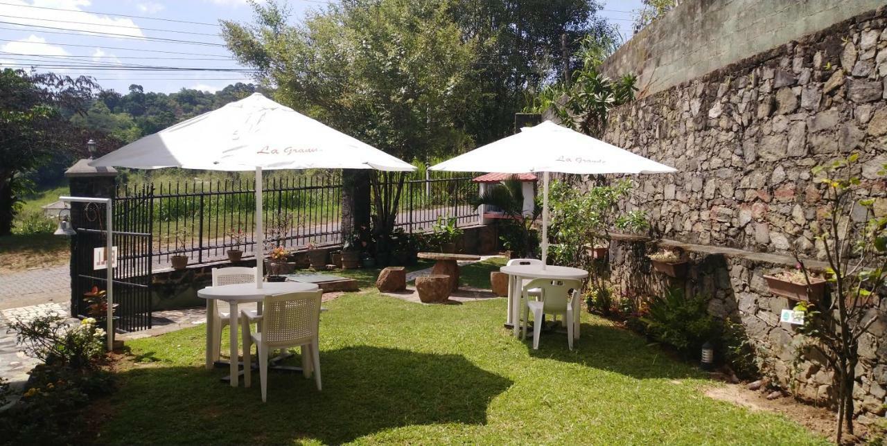 Kandy La Grande Holiday Resort 외부 사진
